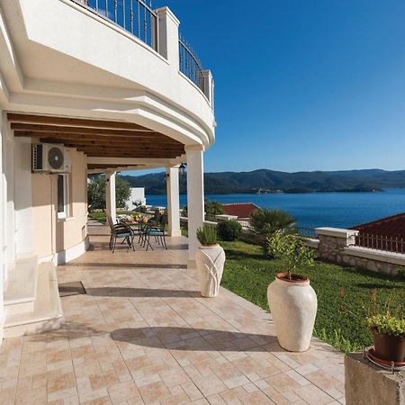 Lovely Apartment In Komarna With House Sea View Klek Extérieur photo