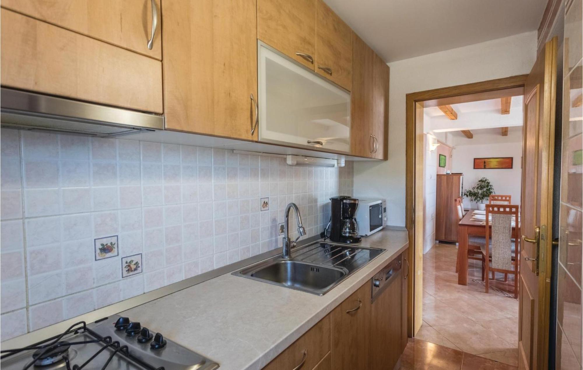 Lovely Apartment In Komarna With House Sea View Klek Extérieur photo