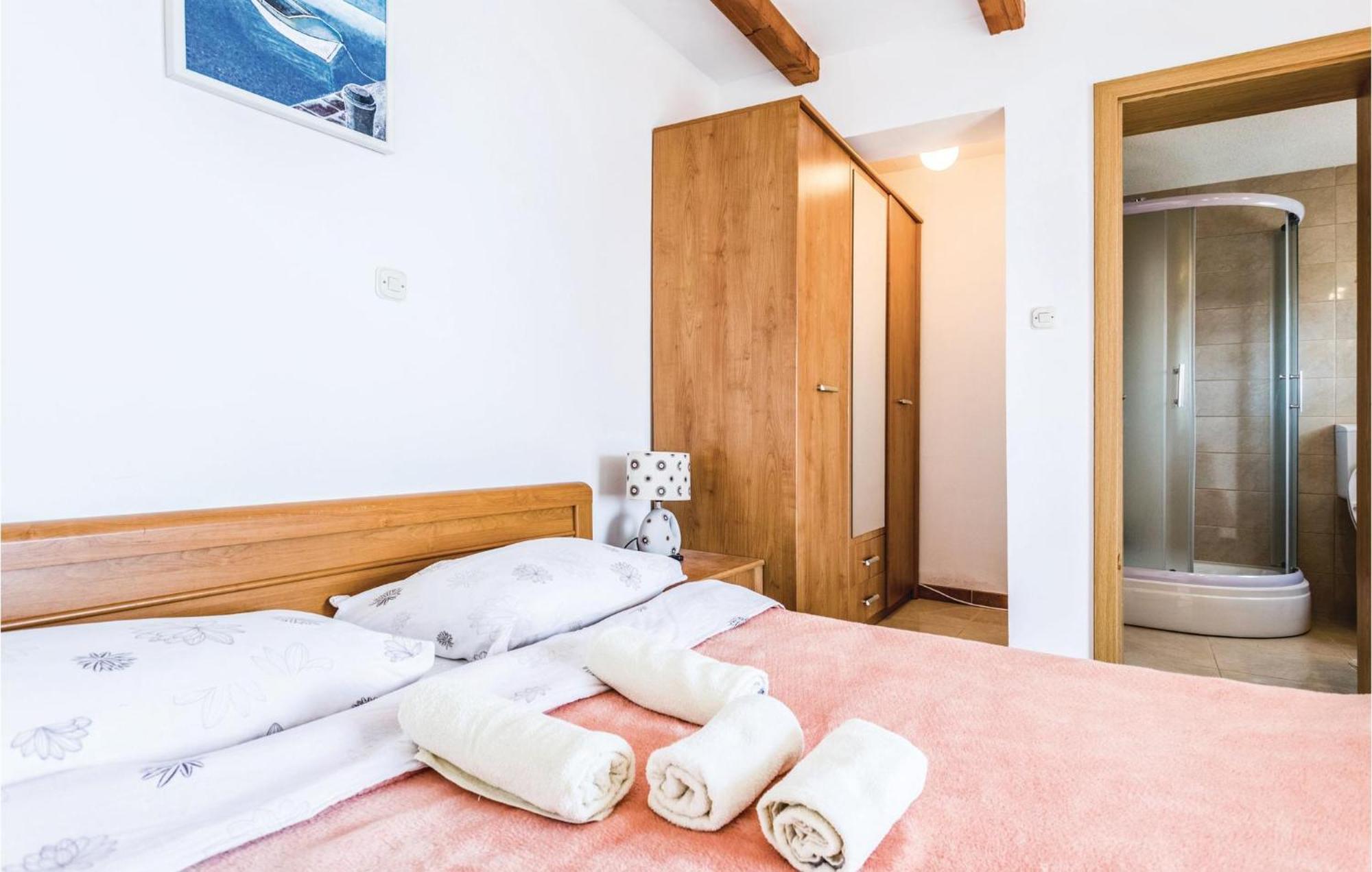 Lovely Apartment In Komarna With House Sea View Klek Extérieur photo