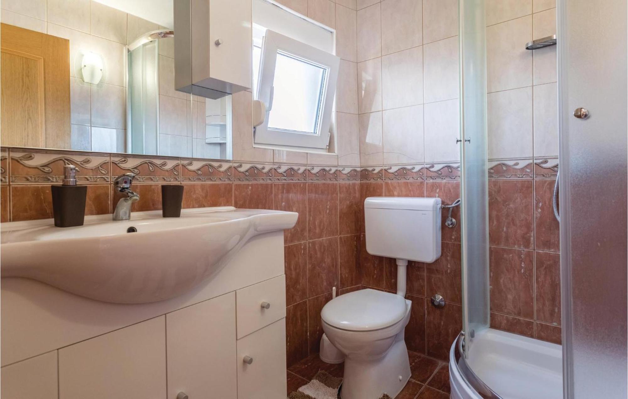 Lovely Apartment In Komarna With House Sea View Klek Extérieur photo